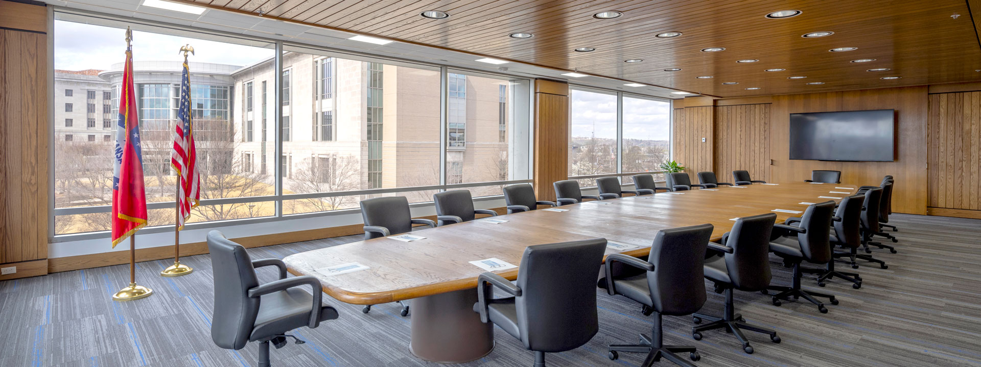 400-West-Capitol-Orchid-Conference-Room